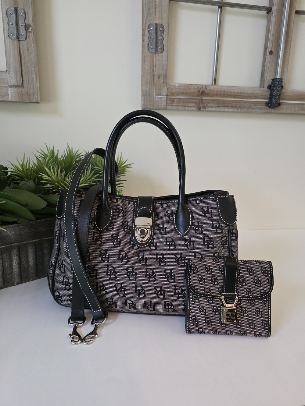 Dooney & Bourke Janine Satchel Crossbody Bag Matching Wallet Black Signature